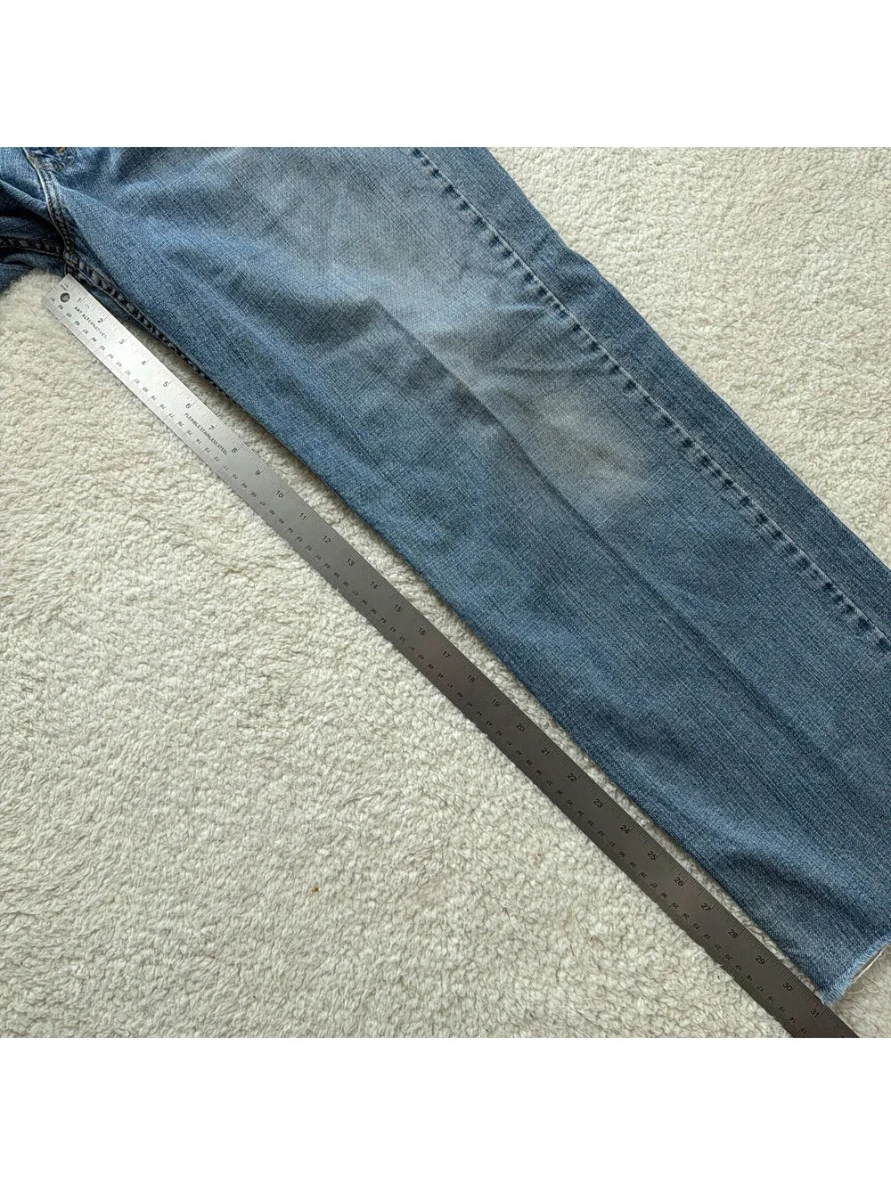 Vintage Levi's 569 Loose Straight Jeans 38x31 Raw Hem Y2K Medium Wash Grunge